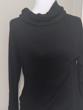Extra Small Women’s Black Cowl Neck Sweater
